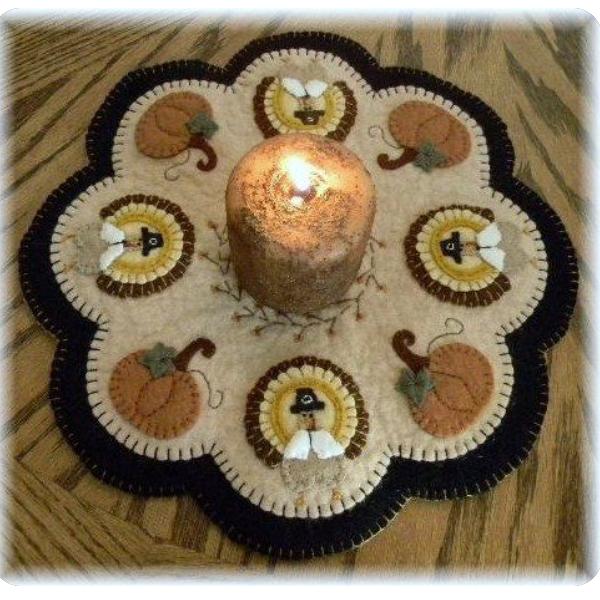 Little Pilgrims Candle Mat Pattern by Penny Lane Primitives